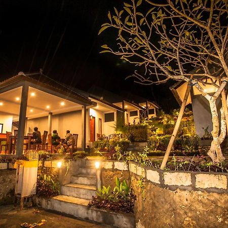 Singgahan Bungalow Toyapakeh Bagian luar foto