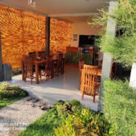 Singgahan Bungalow Toyapakeh Bagian luar foto