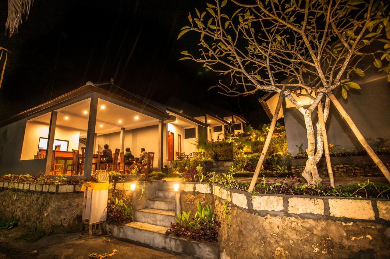 Singgahan Bungalow Toyapakeh Bagian luar foto