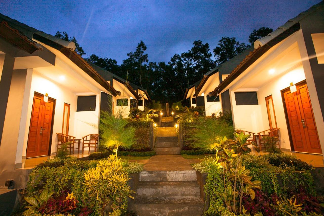 Singgahan Bungalow Toyapakeh Bagian luar foto